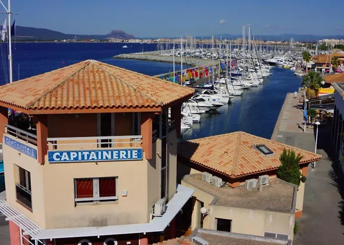 Grand F2 Quartier Les Plaines, Boulouris Proche Et Port Santa-lucia Apartamento *