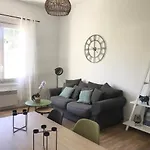 Grand F2 Quartier Les Plaines, Boulouris Proche Et Port Santa-lucia Apartament
