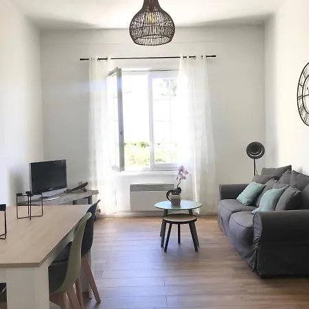Grand F2 Quartier Les Plaines, Boulouris Proche Et Port Santa-lucia Saint-Raphaël