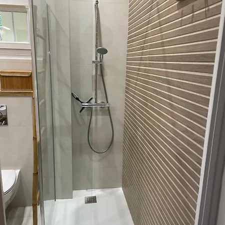 Grand F2 Quartier Les Plaines, Boulouris Proche Et Port Santa-lucia