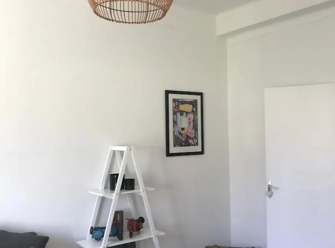 Apartment Grand F2 Quartier Les Plaines, Boulouris Proche Et Port Santa-lucia *