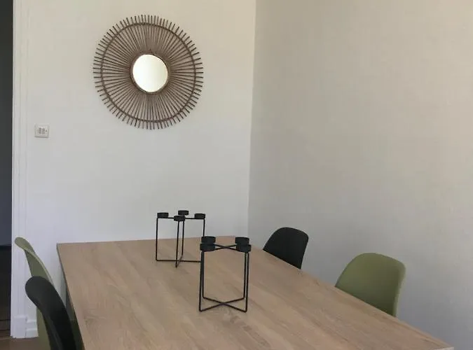 Grand F2 Quartier Les Plaines, Boulouris Proche Et Port Santa-lucia Apartamento *