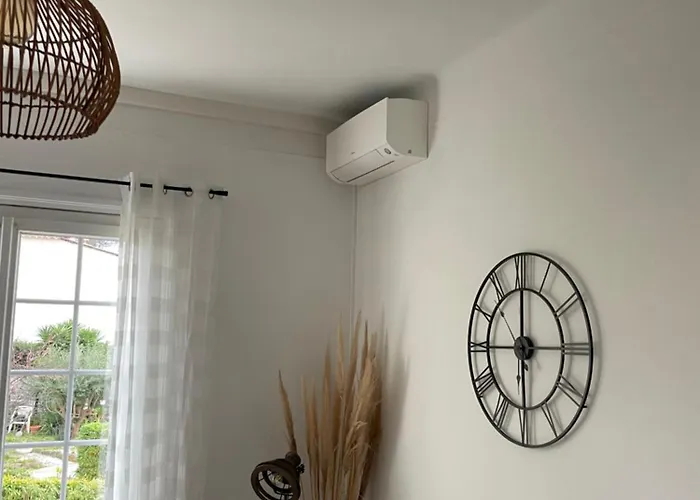 Grand F2 Quartier Les Plaines, Boulouris Proche Et Port Santa-lucia * Сен-Рафаэль