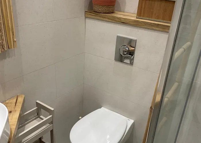 Grand F2 Quartier Les Plaines, Boulouris Proche Et Port Santa-lucia